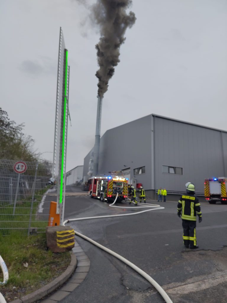 Nr.10- Sonderalarmplan Stufe 2, Feuer in Chemiebetrieb
